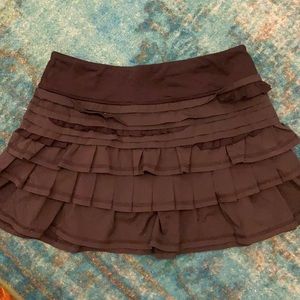 SIZE 4 LULULEMON ATHLETICA SKIRT WORN ONCE!!